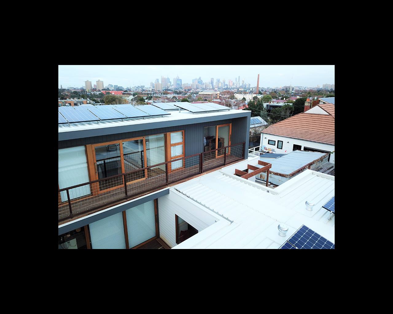 Clifton Hill townhouse aerial view